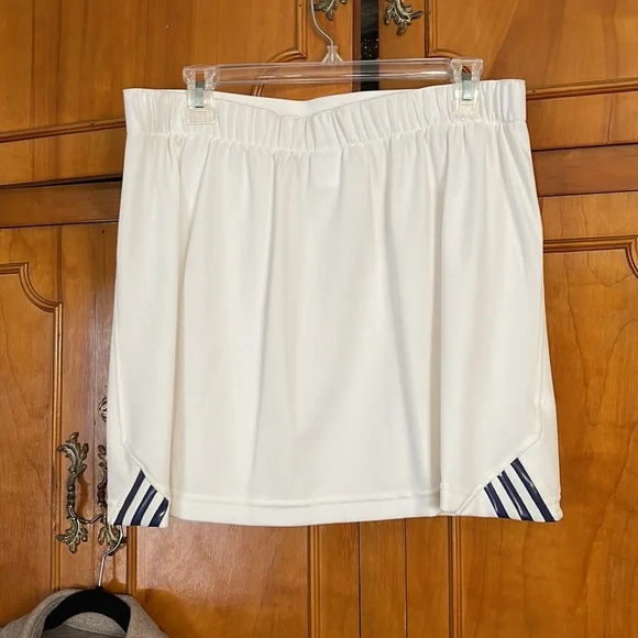 Adidas tennis skirt - Picture 2 of 6